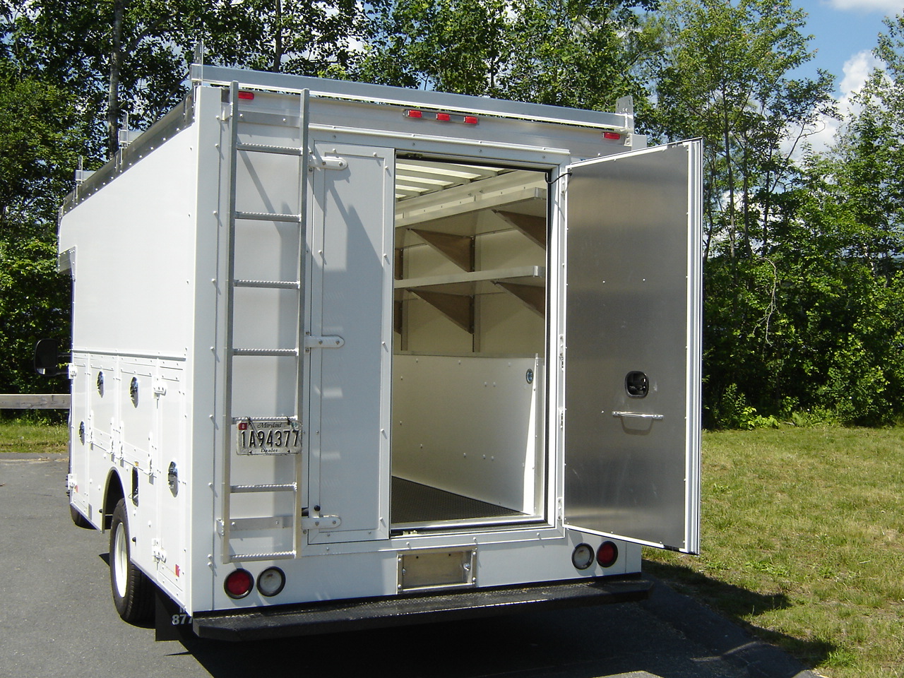 DuraCube Max Cargo Van - Dejana Truck 