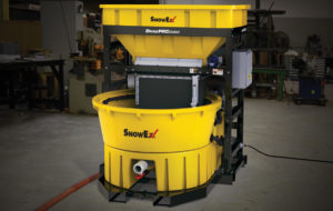 snow-and-ice-liquid-and-brine-snowex-brine-pro-2000-1