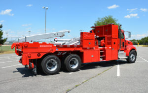 truck-bodies-cable-pulling-equipment-tandem-reel-loader-2