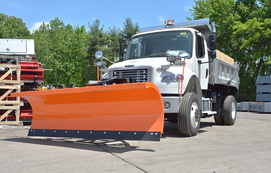 fleet-and-municipal-dump-bodies-dejana-yard-crysteel-dump-truck-with-plow-2