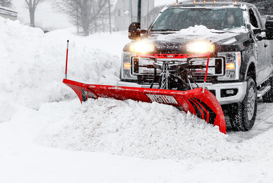 snow-and-ice-snow-plows-commercial-plows-western-wide-out-xl-winged-plow-6