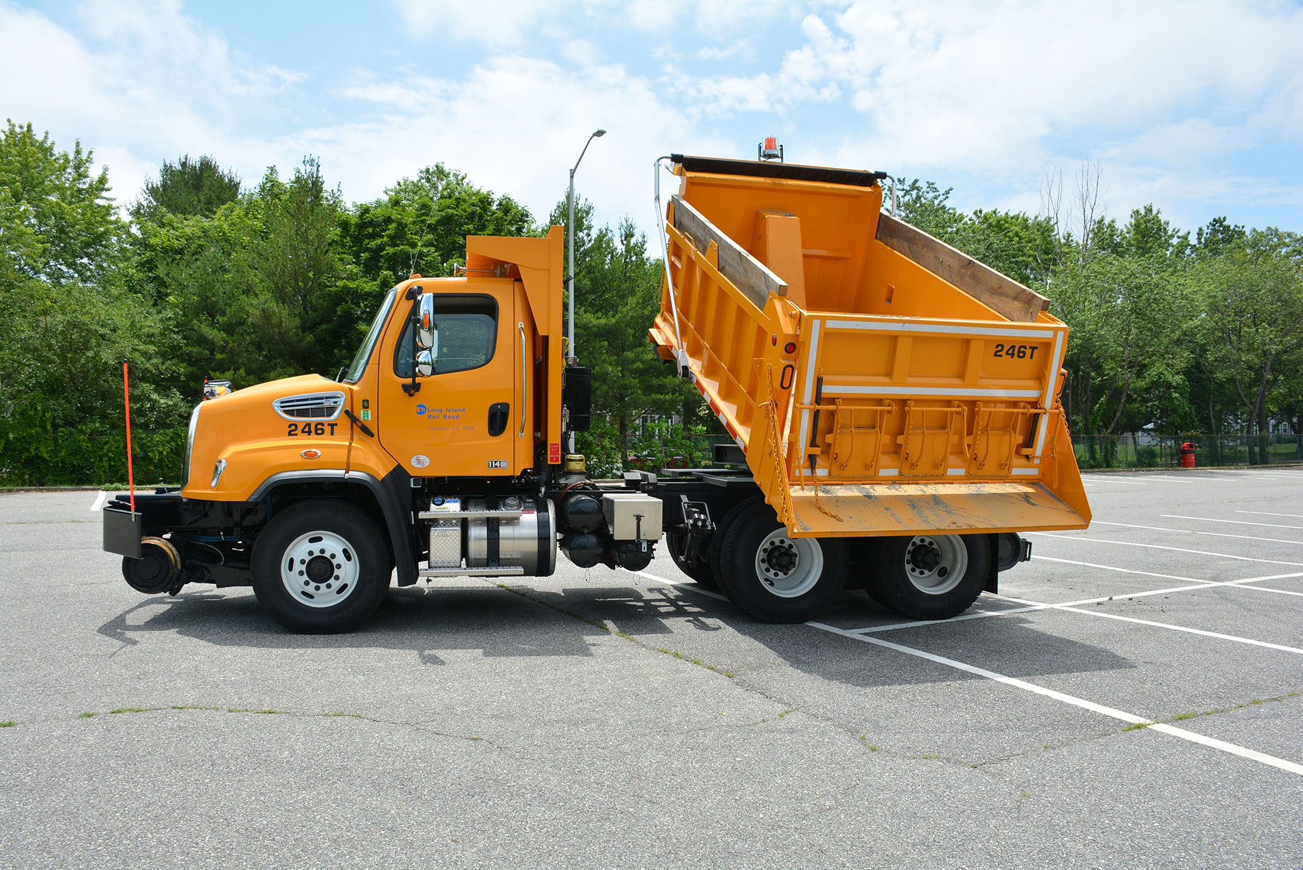 heavy-duty-12-yard-rotary-dump-dejana-truck-utility-equipment